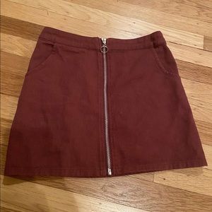 girls tilly’s maroon zip up skirt